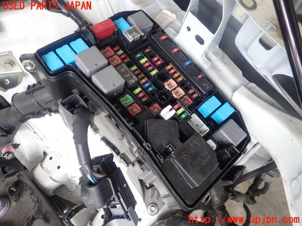 1UPJ-9241206741]MIRAI(ミライ)(JPD10)ヒューズボックス1 中古_2