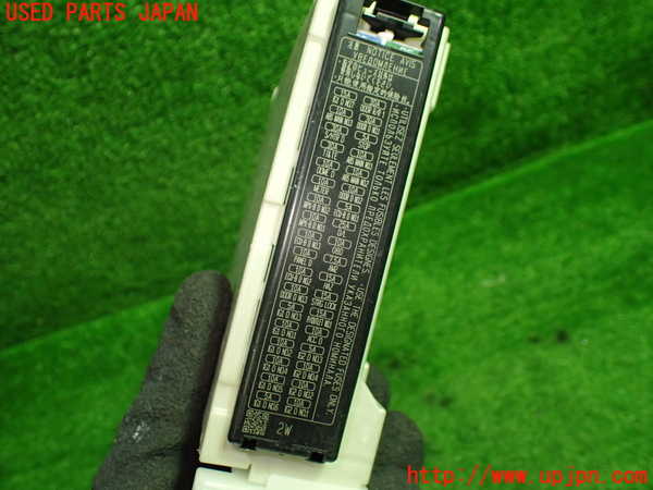 1UPJ-9241216742]クラウン ハイブリッド(AZSH20)ヒューズボックス2 中古_3