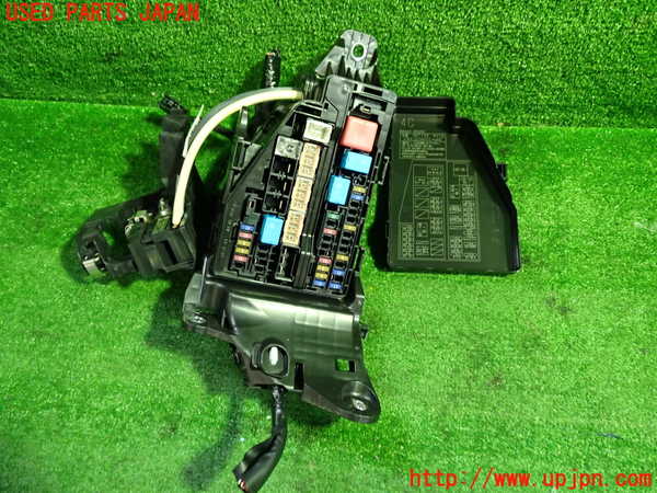 1UPJ-9241216743]クラウン ハイブリッド(AZSH20)ヒューズボックス3 中古_2