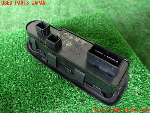 1UPJ-9241226240]プジョー・RCZ(T7R5F02)右パワーウィンドウスイッチ 中古_2