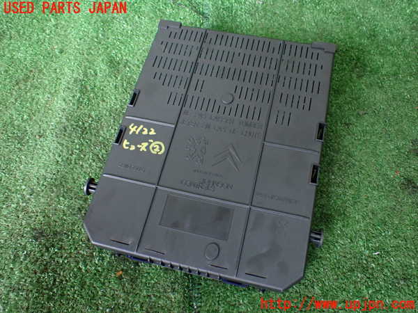 1UPJ-9241226742]プジョー・RCZ(T7R5F02)ヒューズボックス2 (室内 助手席側)中古_2