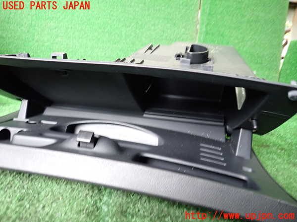 1UPJ-9241227516]プジョー・RCZ(T7R5F02)グローブボックス1 中古_2