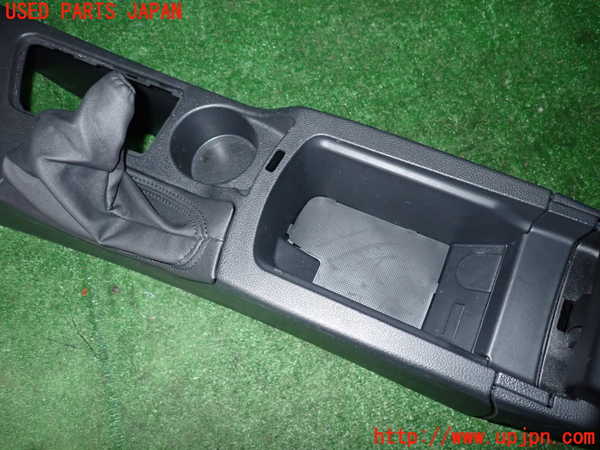 1UPJ-9241227540]プジョー・RCZ(T7R5F02)センターコンソール 中古_3