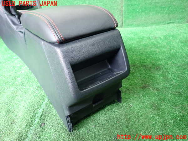 1UPJ-9241227540]プジョー・RCZ(T7R5F02)センターコンソール 中古_5