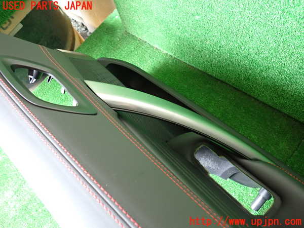 1UPJ-9241221264]プジョー・RCZ(T7R5F02)左ドア内張り 中古_2