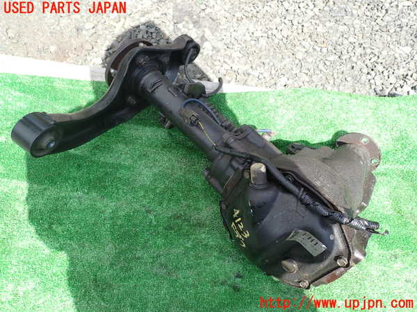 1UPJ-9241234350]デリカ スペースギア(PD6W)フロントデフ 中古_2