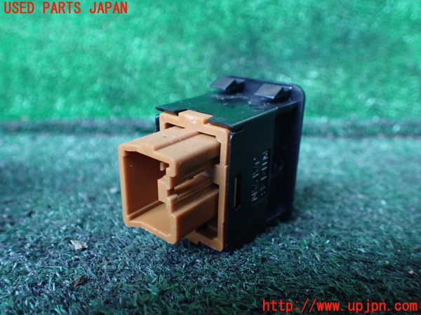 1UPJ-9241236308]デリカ スペースギア(PD6W)スイッチ3 (AUTO STEP) 中古_2