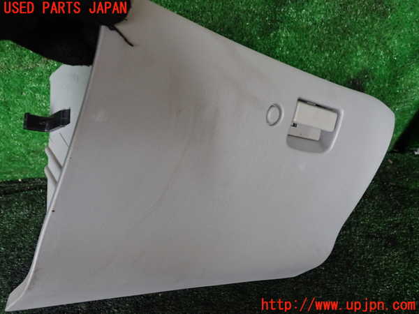 1UPJ-9241237516]デリカ スペースギア(PD6W)グローブボックス1 中古_2