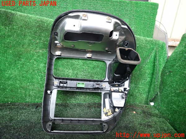 1UPJ-9241237526]デリカ スペースギア(PD6W)エアコン吹き出し口1 中古_4