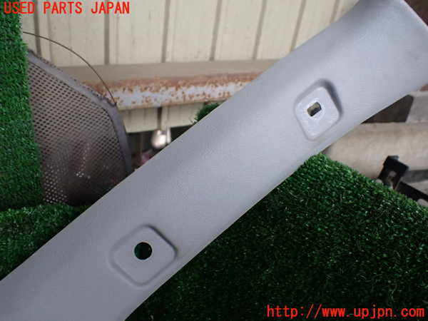 1UPJ-9241237655]デリカ スペースギア(PD6W)右フロントピラートリム 中古_2