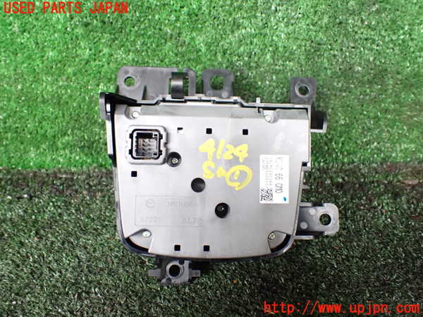 1UPJ-9241246306]CX-8(KG2P)スイッチ1 中古_3