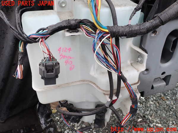 1UPJ-9241246791]CX-8(KG2P)ウォッシャータンク1 中古_2