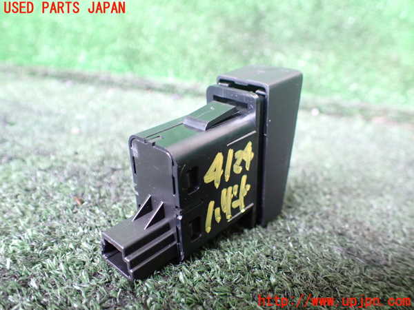 1UPJ-9241246290]CX-8(KG2P)ハザードスイッチ 中古_2