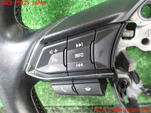 1UPJ-9241247855]CX-8(KG2P)ステアリングホイール 中古_3