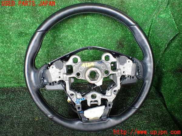 1UPJ-9241247855]CX-8(KG2P)ステアリングホイール 中古_4