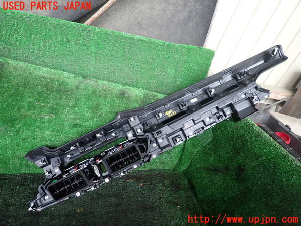 1UPJ-9241247526]CX-8(KG2P)エアコン吹き出し口1 (真中) 中古_3