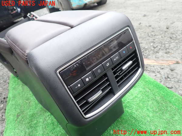 1UPJ-9241247540]CX-8(KG2P)センターコンソール 中古_4