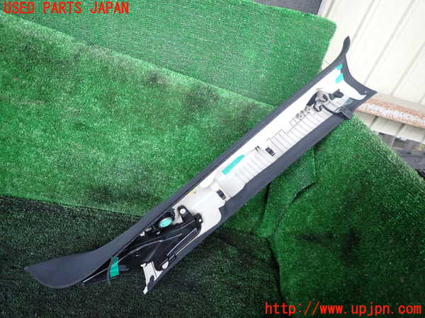 1UPJ-9241247660]CX-8(KG2P)左フロントピラートリム 中古_2