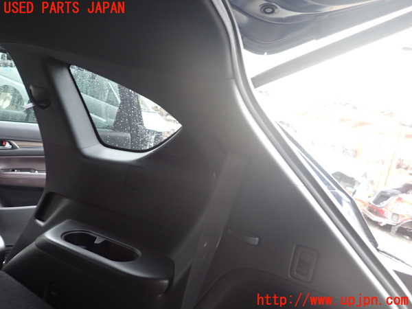1UPJ-9241247675]CX-8(KG2P)右リアピラートリム 中古_2