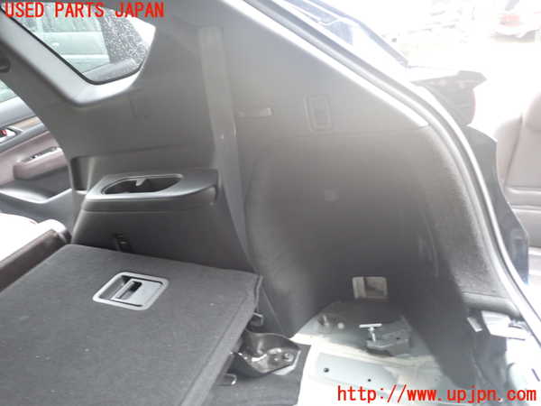 1UPJ-9241247675]CX-8(KG2P)右リアピラートリム 中古_3