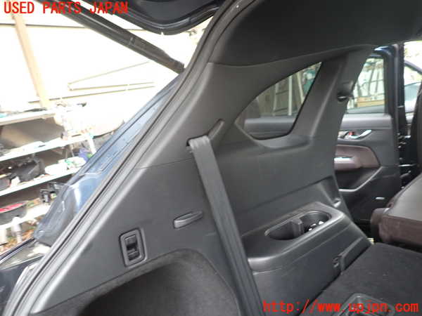 1UPJ-9241247680]CX-8(KG2P)左リアピラートリム 中古_2