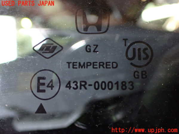 1UPJ-9241251200]ステップワゴン スパーダ ハイブリッド(RP5)右フロント三角窓ガラス 中古(43R-000183)_2