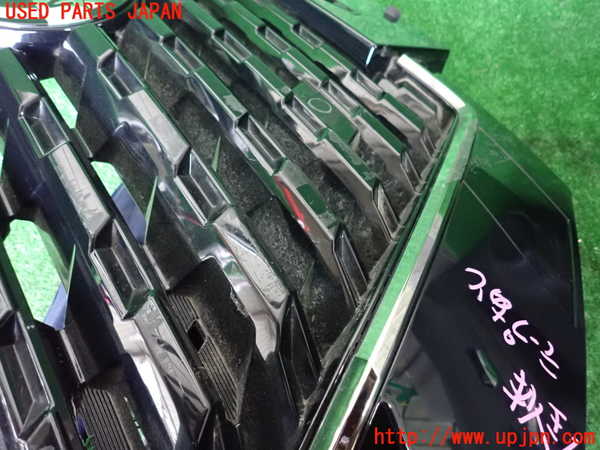 1UPJ-9241261050]キックス(RP15)ラジエターグリル 中古_3