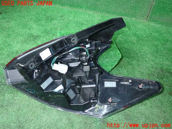 1UPJ-9241261536]キックス(RP15)左テールランプ 中古_2