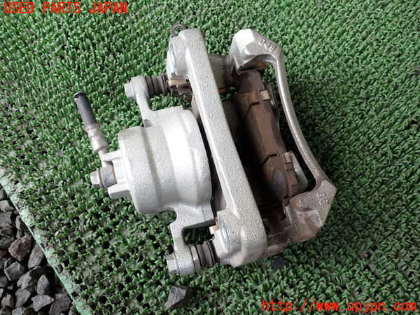 1UPJ-9241264080]キックス(RP15)右フロントキャリパー 中古_2