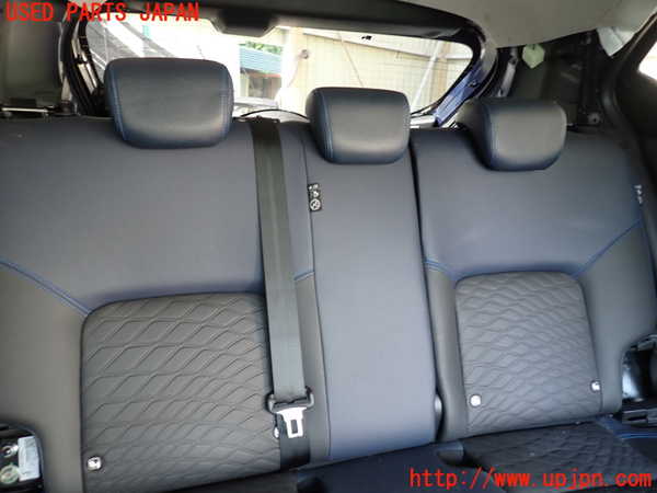 1UPJ-9241267385]キックス(RP15)リアシート 中古_2