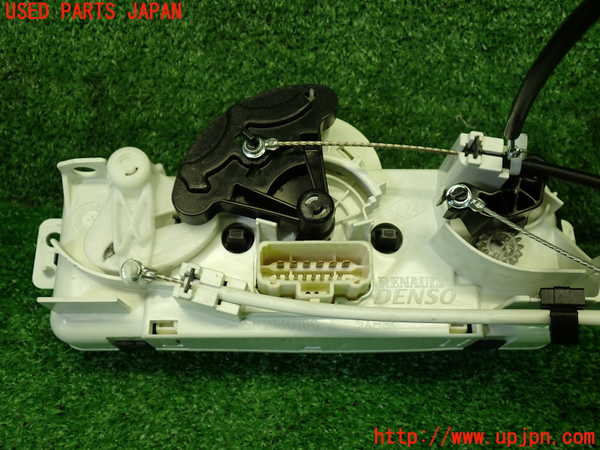 1UPJ-9241276066]ルノー・カングー(KWK4M)エアコンスイッチ1 中古_4