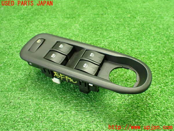 1UPJ-9241276240]ルノー・カングー(KWK4M)右前パワーウィンドウスイッチ 中古_2