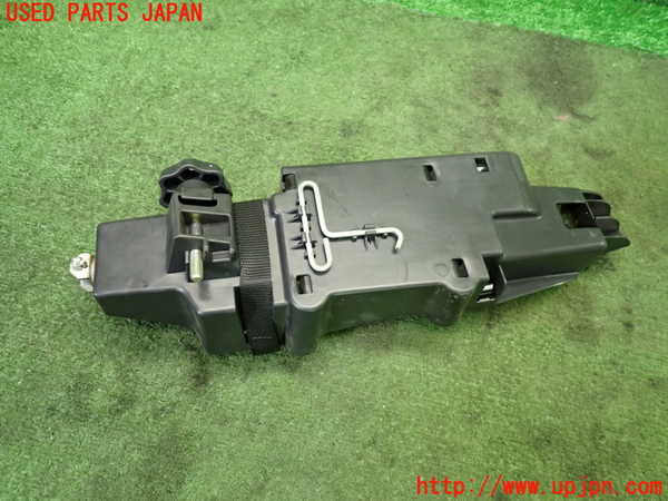 1UPJ-9241277805]ルノー・カングー(KWK4M)車載工具 中古_3
