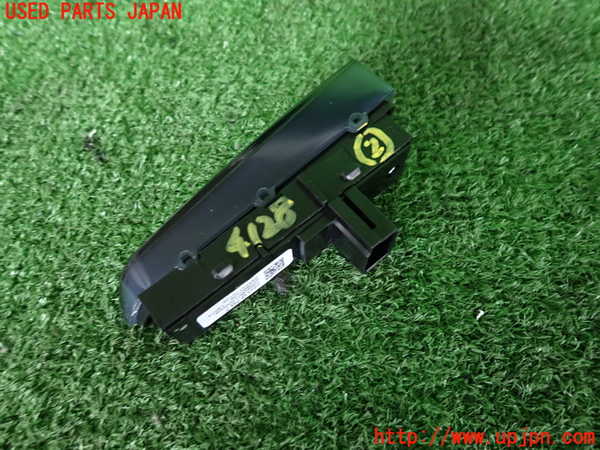 2UPJ-9241286307]キャデラック・CTS スポーツセダン(A1LL)スイッチ2 中古 (グローブボックス　ソナー)_2