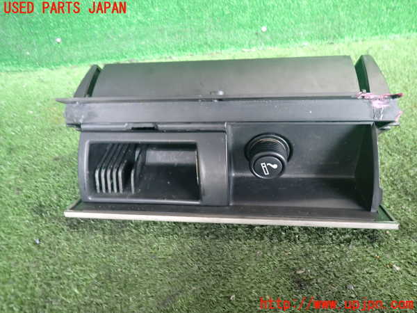 2UPJ-9241297821]リンカーン・ナビゲーター(型式不明)灰皿1 中古　【ジャンク品】_2