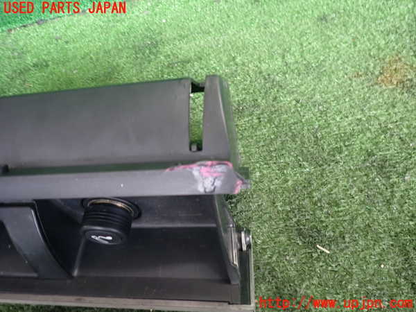 2UPJ-9241297821]リンカーン・ナビゲーター(型式不明)灰皿1 中古　【ジャンク品】_3