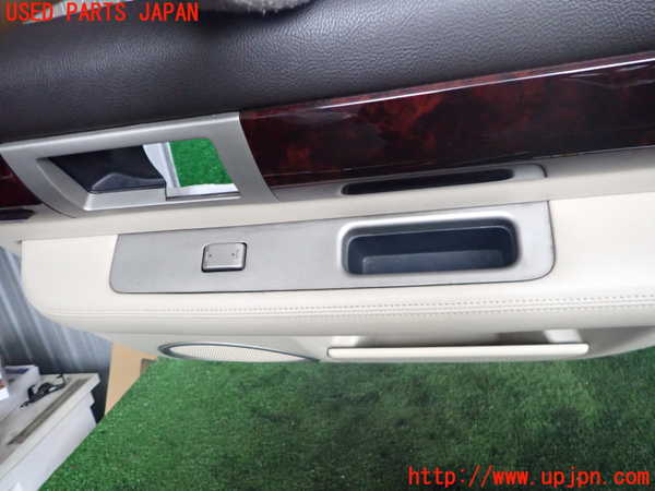 2UPJ-9241291294]リンカーン・ナビゲーター(型式不明)右後ドア内張り 中古_2
