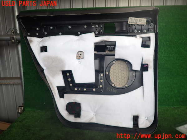 2UPJ-9241291294]リンカーン・ナビゲーター(型式不明)右後ドア内張り 中古_3