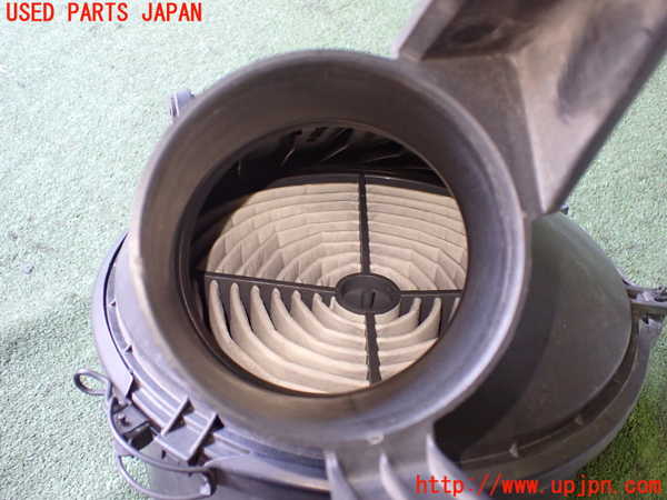 2UPJ-9241302560]セルシオ(UCF21)エアクリーナーボックス 中古_4