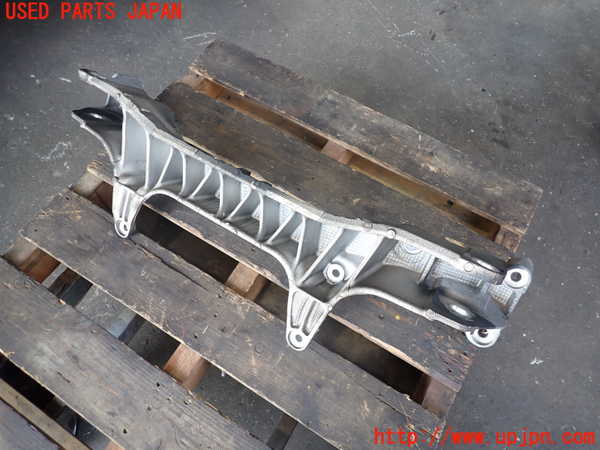 2UPJ-9241305285]セルシオ(UCF21)フロントメンバー 中古_2