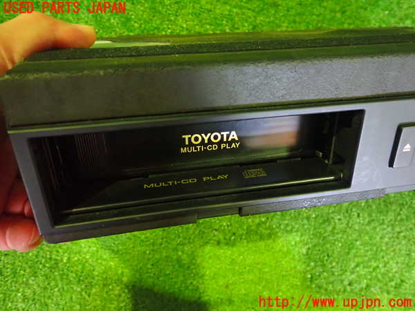 2UPJ-9241306505]セルシオ(UCF21)CDチェンジャー 中古_2