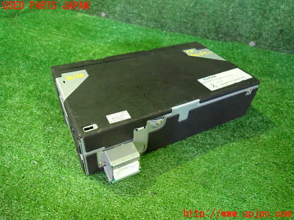 2UPJ-9241306505]セルシオ(UCF21)CDチェンジャー 中古_3