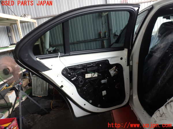 2UPJ-9241311320]ベンツ E200 W213(213042C)左後ドア 中古 AGC 43R-00128_4