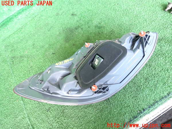 2UPJ-9241311530]ベンツ E200 W213(213042C)右テールランプ 中古_2