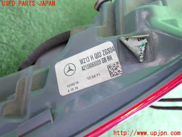 2UPJ-9241311530]ベンツ E200 W213(213042C)右テールランプ 中古_3