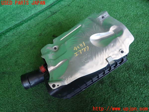 2UPJ-9241312560]ベンツ E200 W213(213042C)エアクリーナーボックス 中古_3