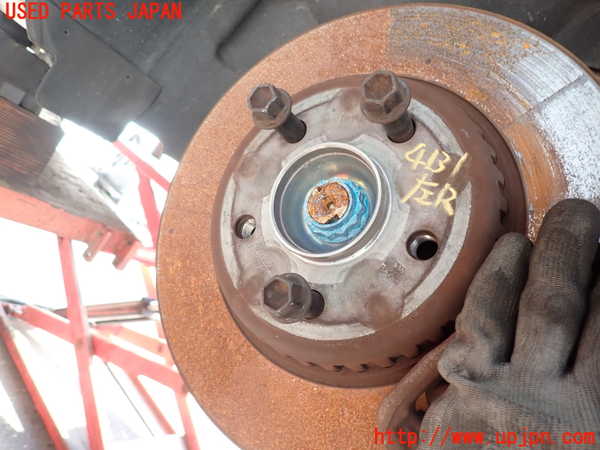 2UPJ-9241314305]ベンツ E200 W213(213042C)左リアナックルハブ 中古_2