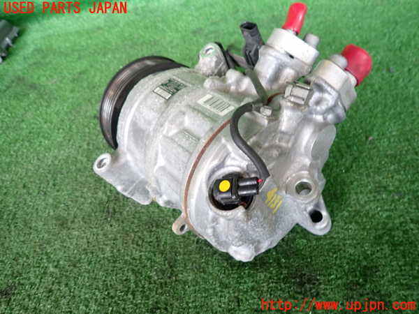 2UPJ-9241316025]ベンツ E200 W213(213042C)エアコンコンプレッサー 中古_2