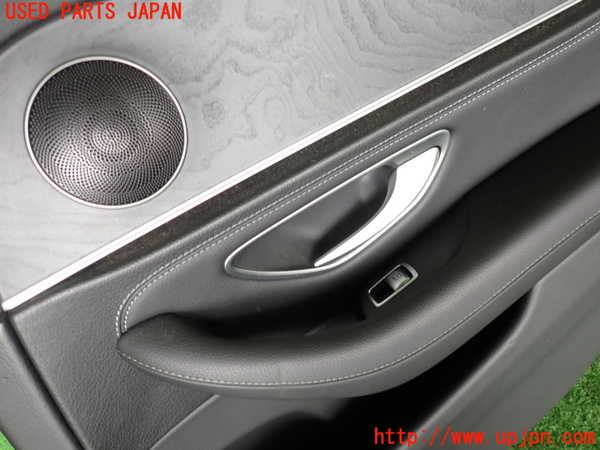 2UPJ-9241311294]ベンツ E200 W213(213042C)右後ドア内張り 中古_2