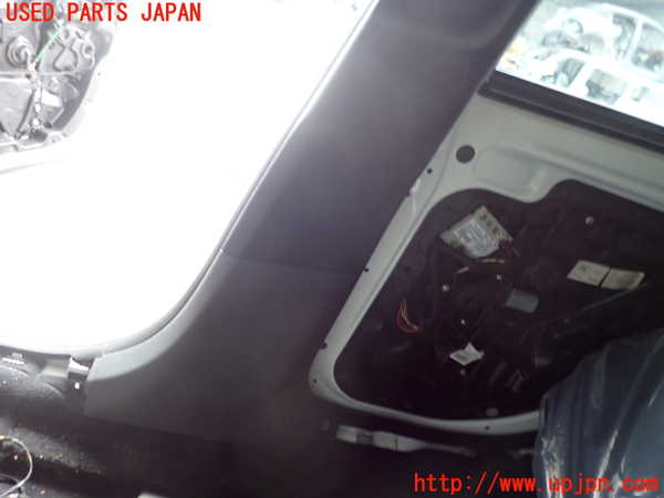 2UPJ-9241317665]ベンツ E200 W213(213042C)右センターピラートリム 中古_3